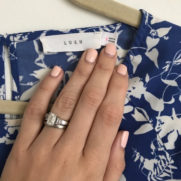 Lush Floral T-Shirt Dress in Purple - Size Small - Picture 4 of 5